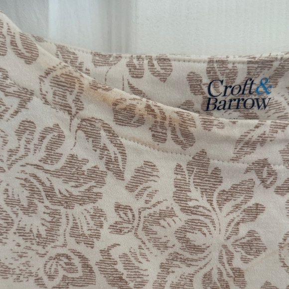 Croft & Barrow Beige Patterned Women's Blouse - Picture 3 of 5